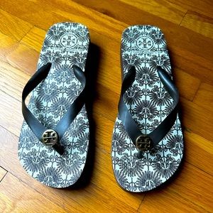 Tory Burch Flip Flops Sandals Size 8